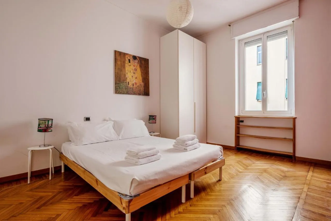 Spacious And Elegant House In Brera By Easylife Милан 0*,  Италия